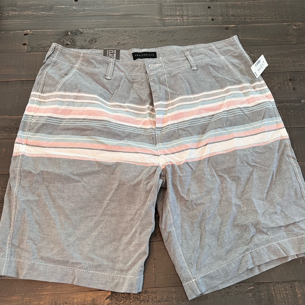 NWT Aeropostale shorts size 36. Make an offer.